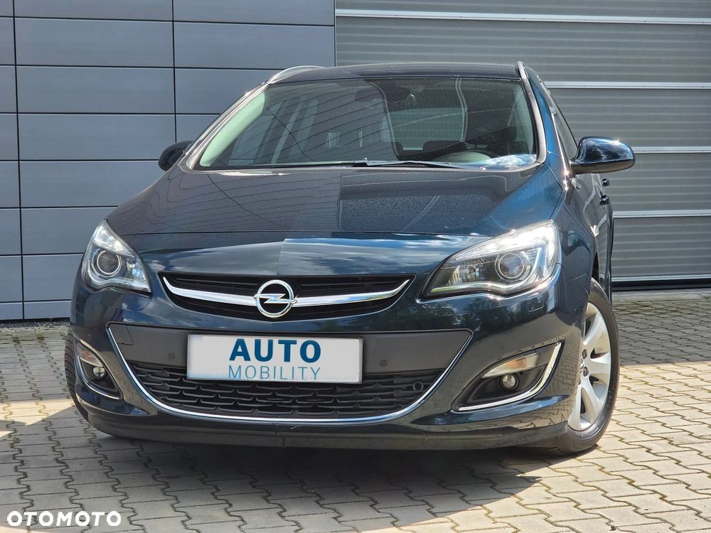Opel Astra 1.4 Turbo Exklusiv - 2