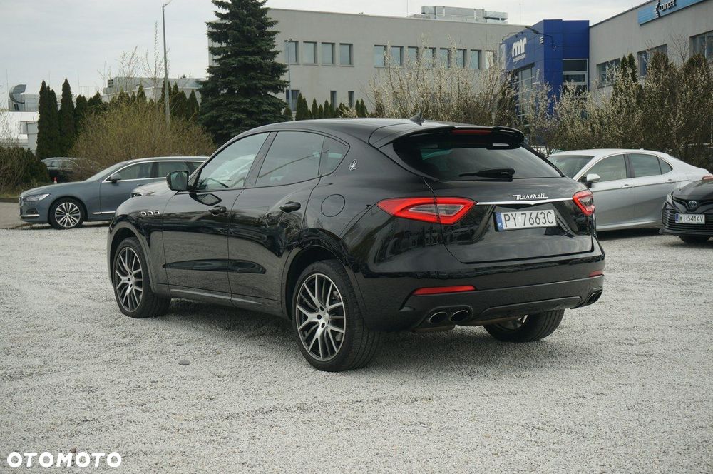 Maserati Levante - 8
