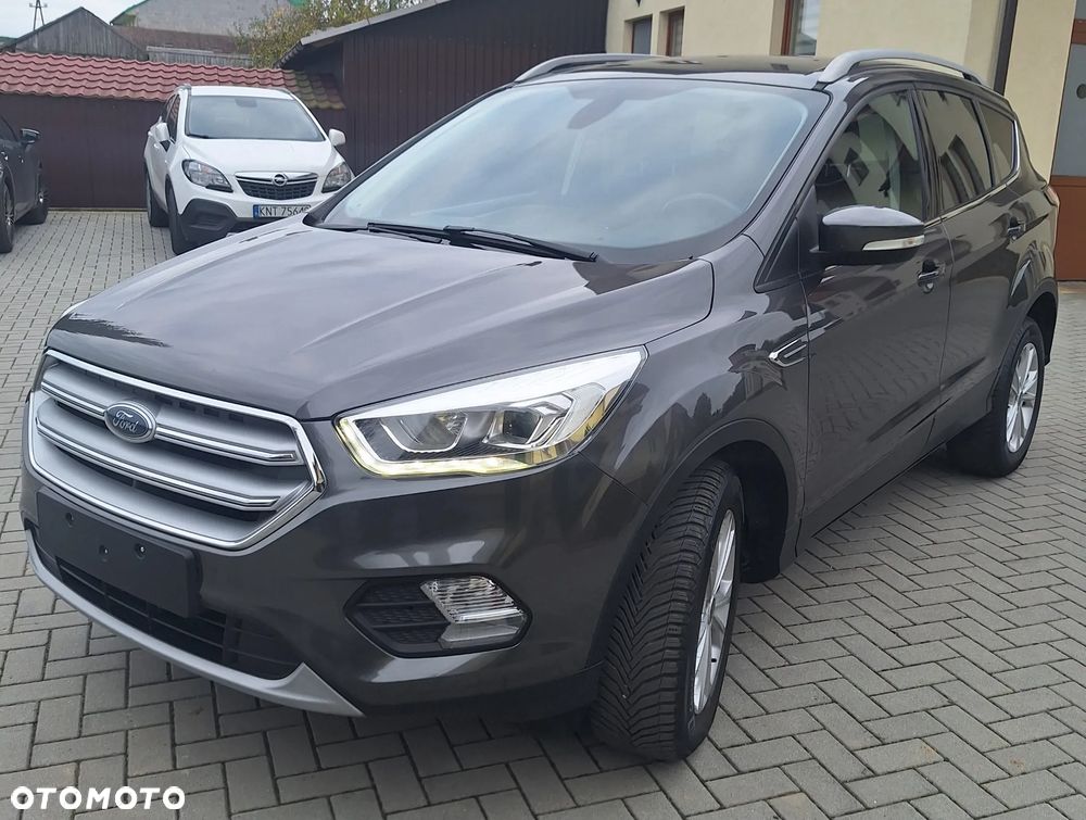 Ford Kuga - 10