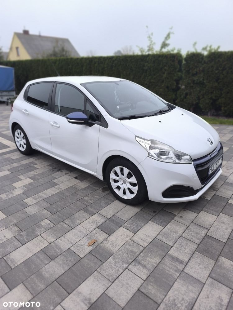 Peugeot 208 - 3