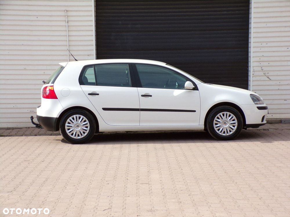 Volkswagen Golf - 5