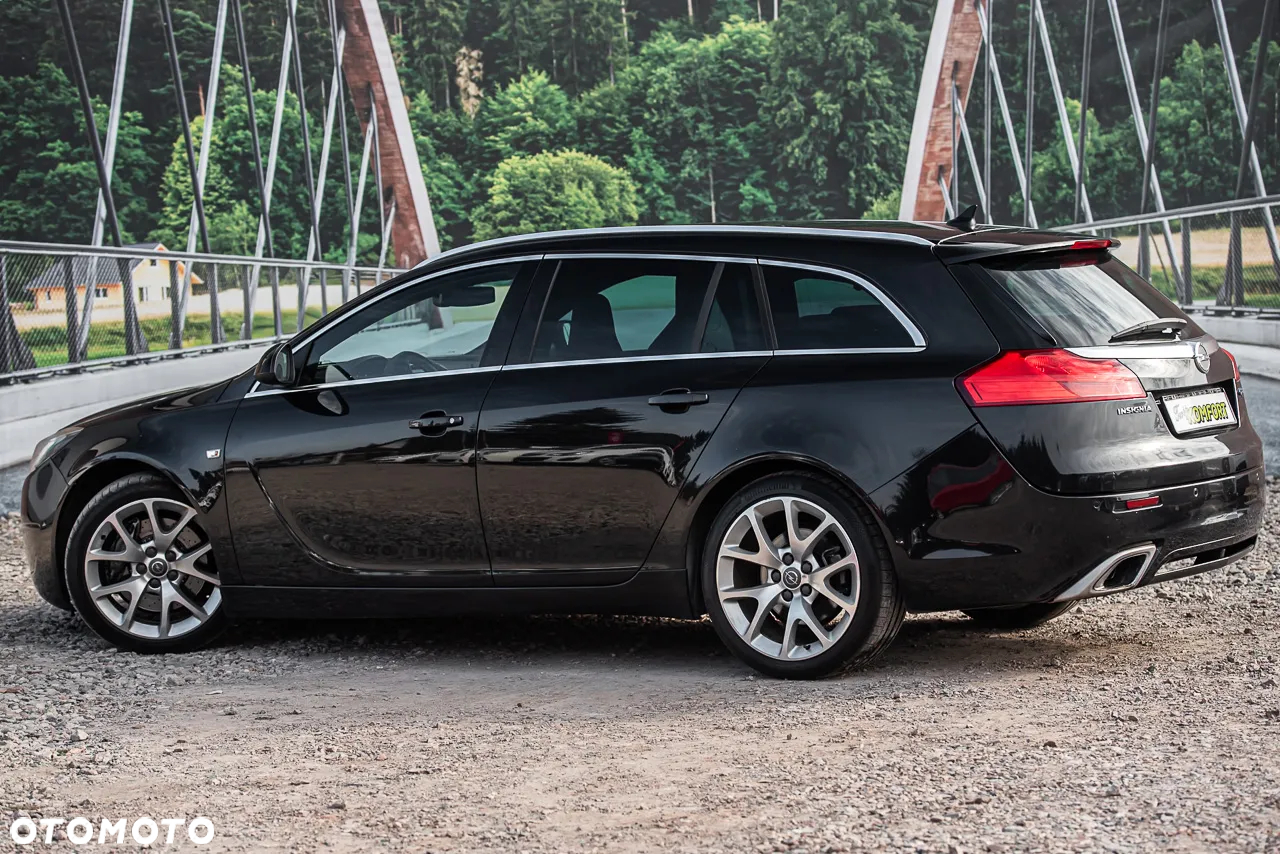 Opel Insignia 2.8 V6 Turbo 4x4 Sports Tourer OPC - 10