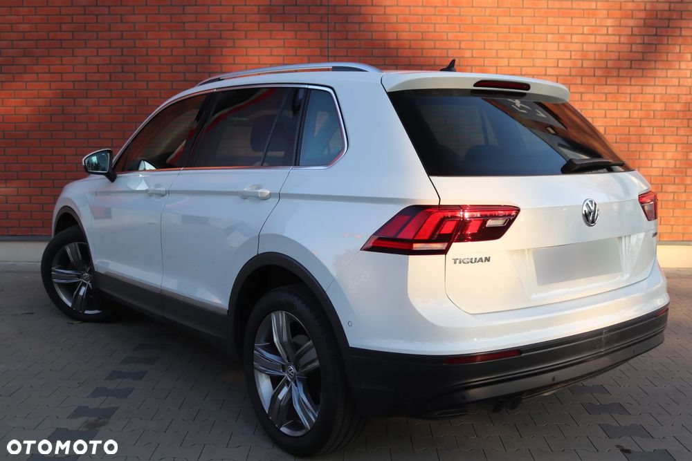 Volkswagen Tiguan - 12