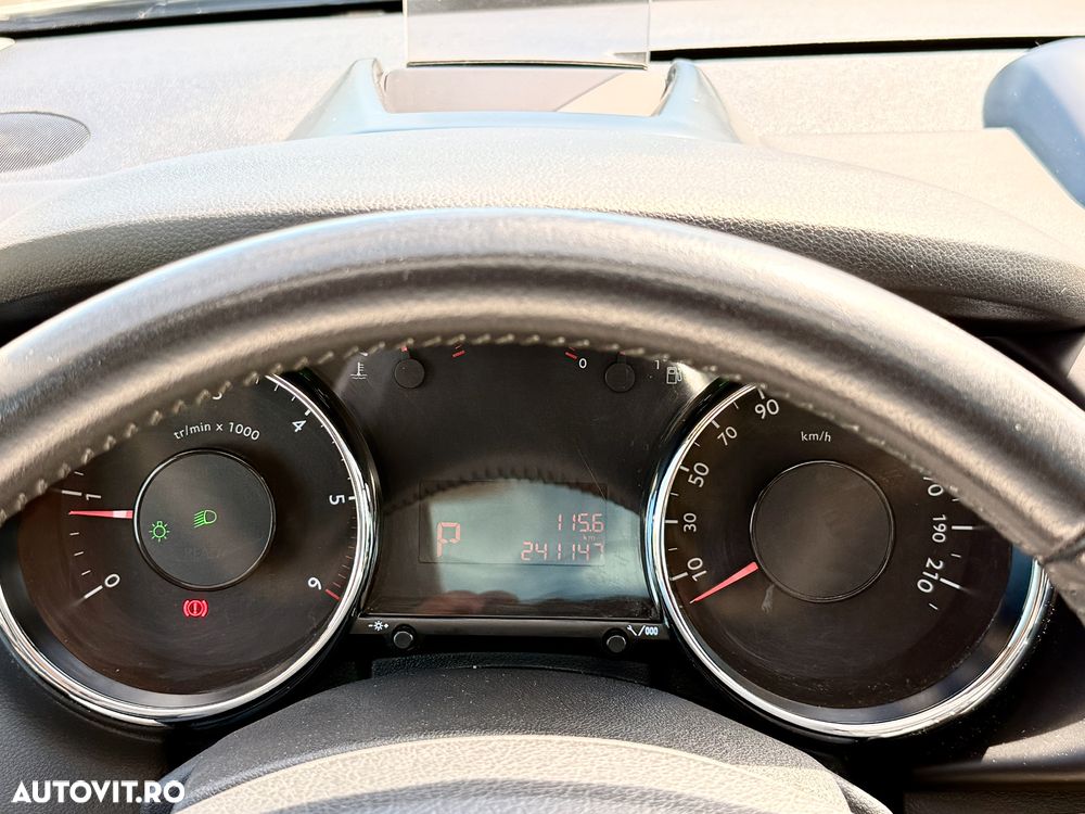 Peugeot 3008 2.0 HDI BVA FAP Premium - 5