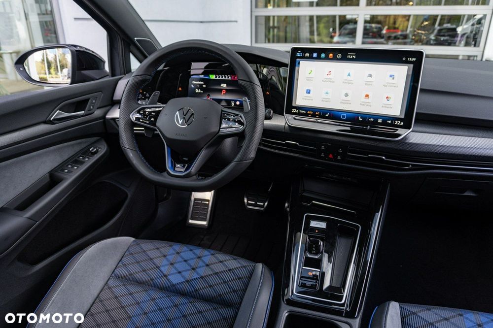 Volkswagen Golf - 22