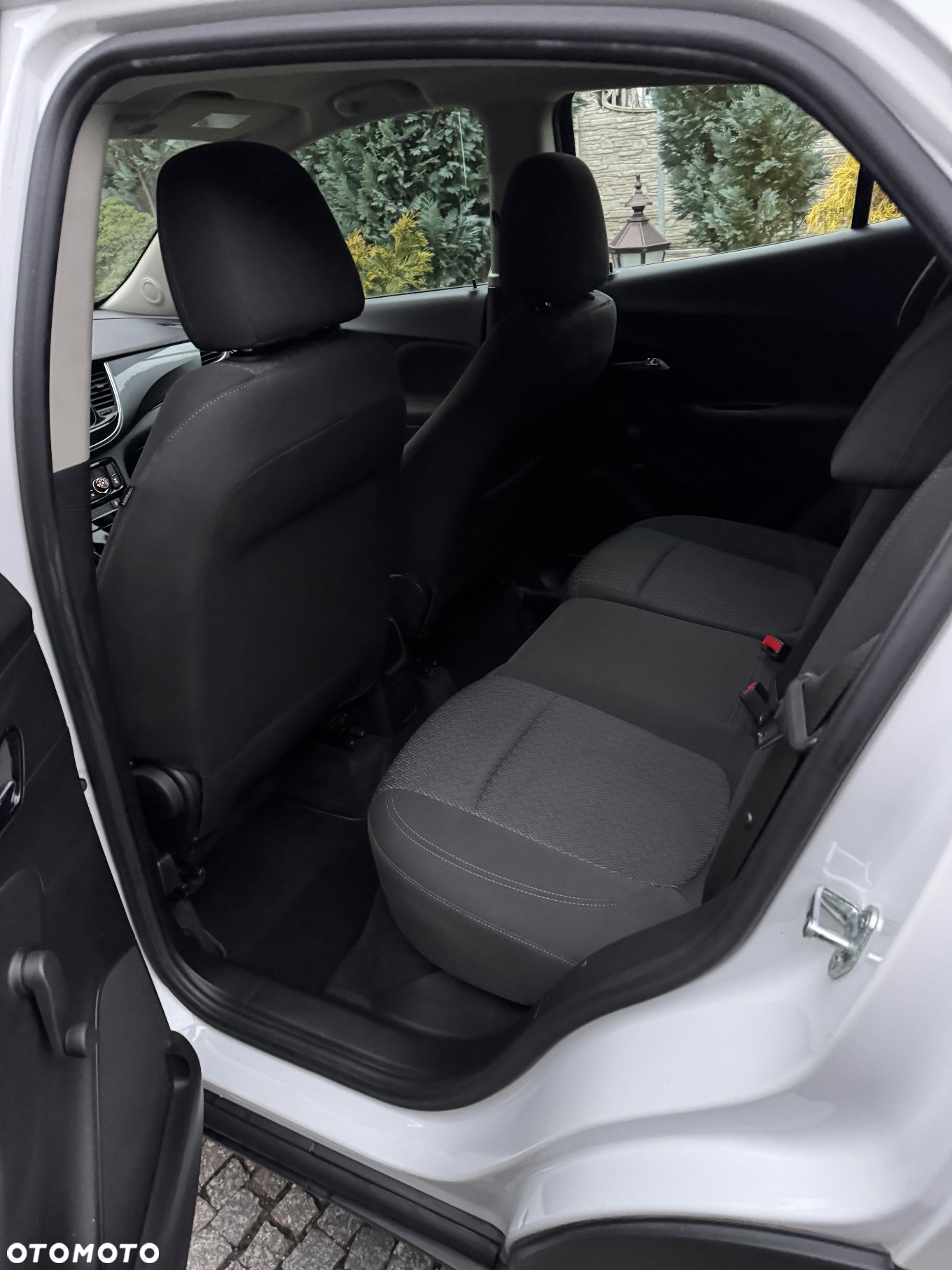 Opel Mokka 1.6 Essentia S&S - 13