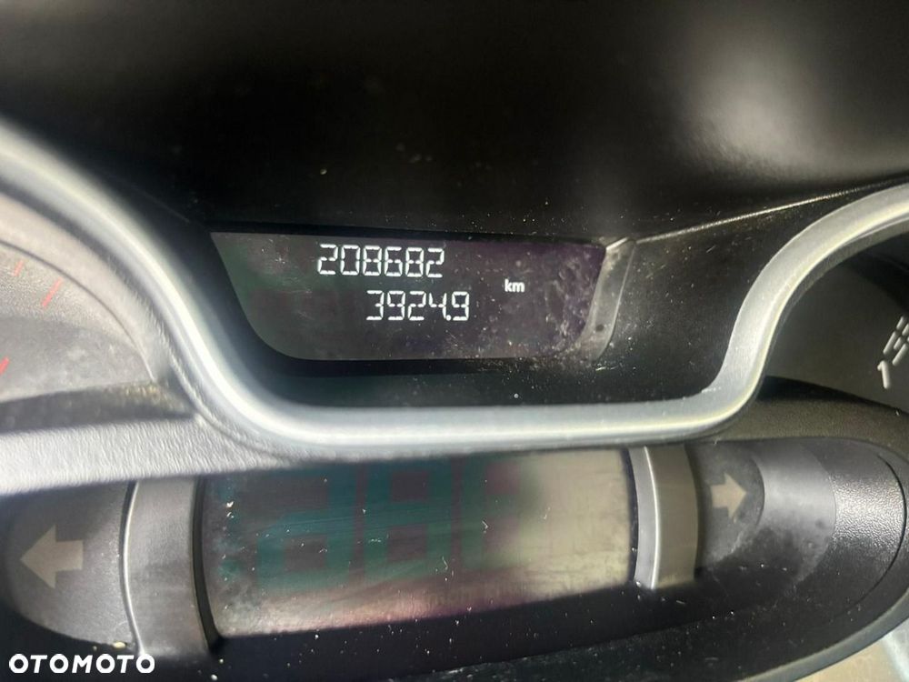 Renault Trafic - 11