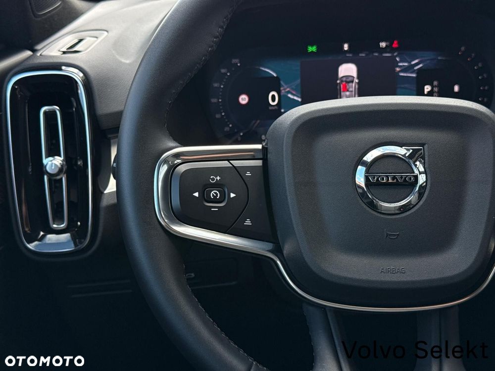 Volvo XC 40 B3 Plus Dark - 14