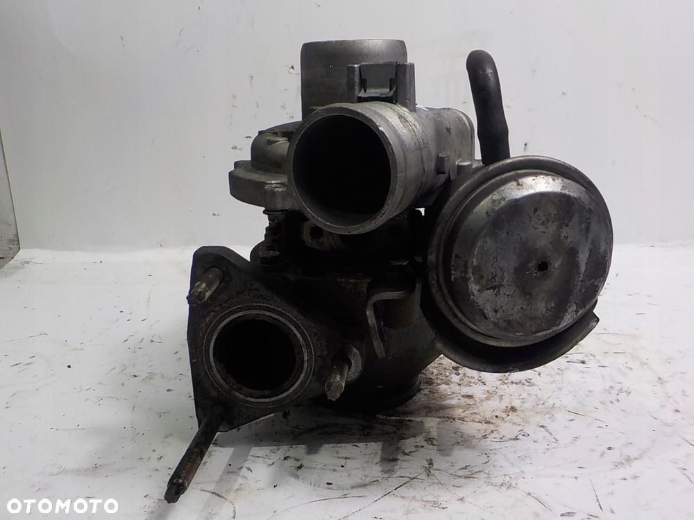 RENAULT SCENIC II TURBOSPRĘŻARKA TURBINA H8200398585 - 4