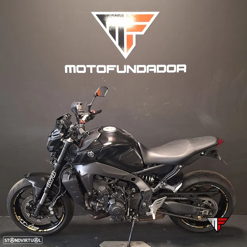 Yamaha MT-09 - 2