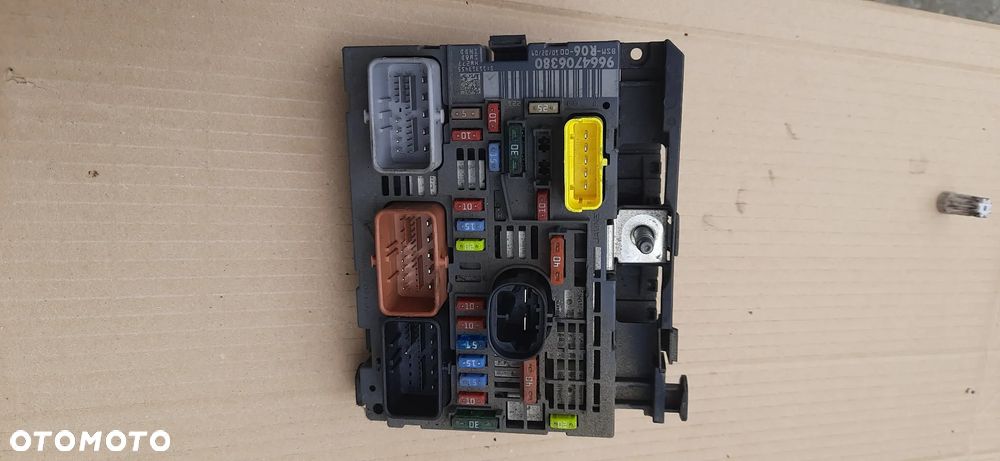 moduł BSC A02 00 9656148080 bsm  9646405280 9667044880 9675877980 R02-00 9664705980 R02r02-00 9661281580 L01-00 9656593780 9661708280 l11-00  bsi 966405888001 281201919b 28119247-5b 9645030380 9661682880 9659285480 BSI 9657999380 - 35