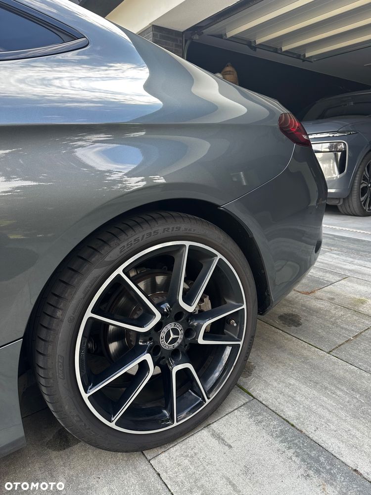 Mercedes-Benz Klasa C 300 9G-TRONIC - 7