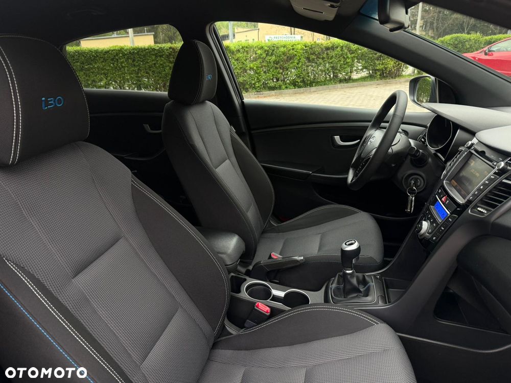 Hyundai i30 blue 1.6 GDI Passion - 9