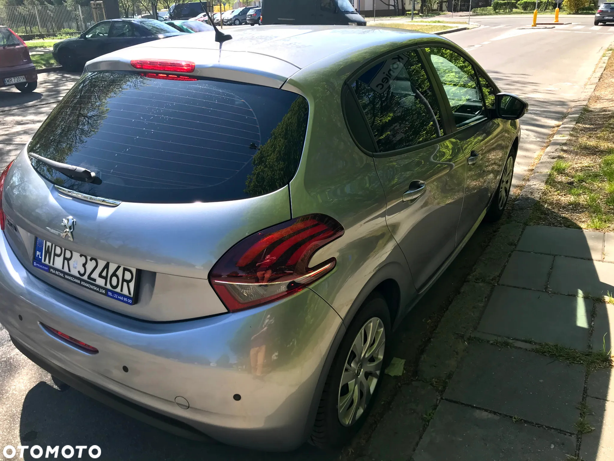 Peugeot 208 - 12