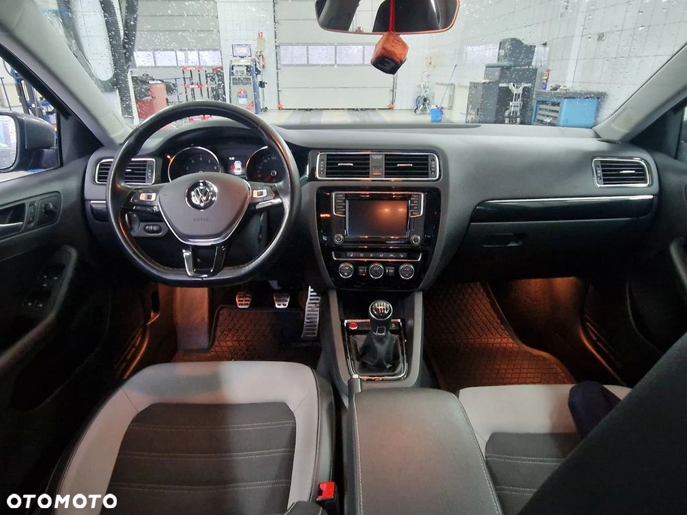 Volkswagen Jetta 1.4 TSI BMT Highline - 22