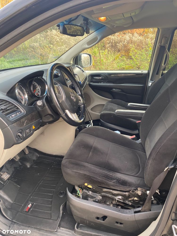 Dodge Grand Caravan 3.6 R/T - 10