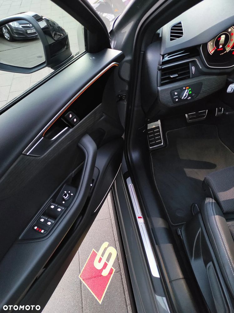 Audi A4 - 18