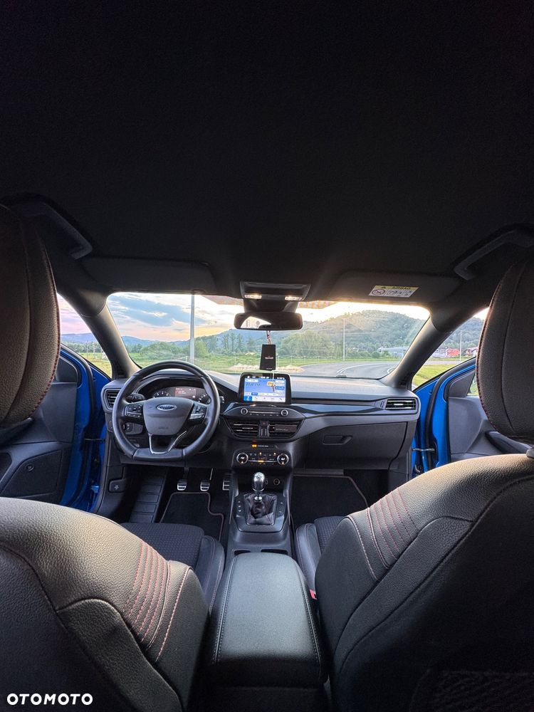 Ford Focus 1.0 EcoBoost ST-Line - 25