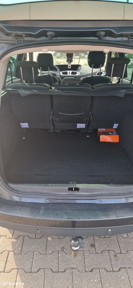 Renault Grand Scenic Gr 1.9 dCi Confort Privilege - 20