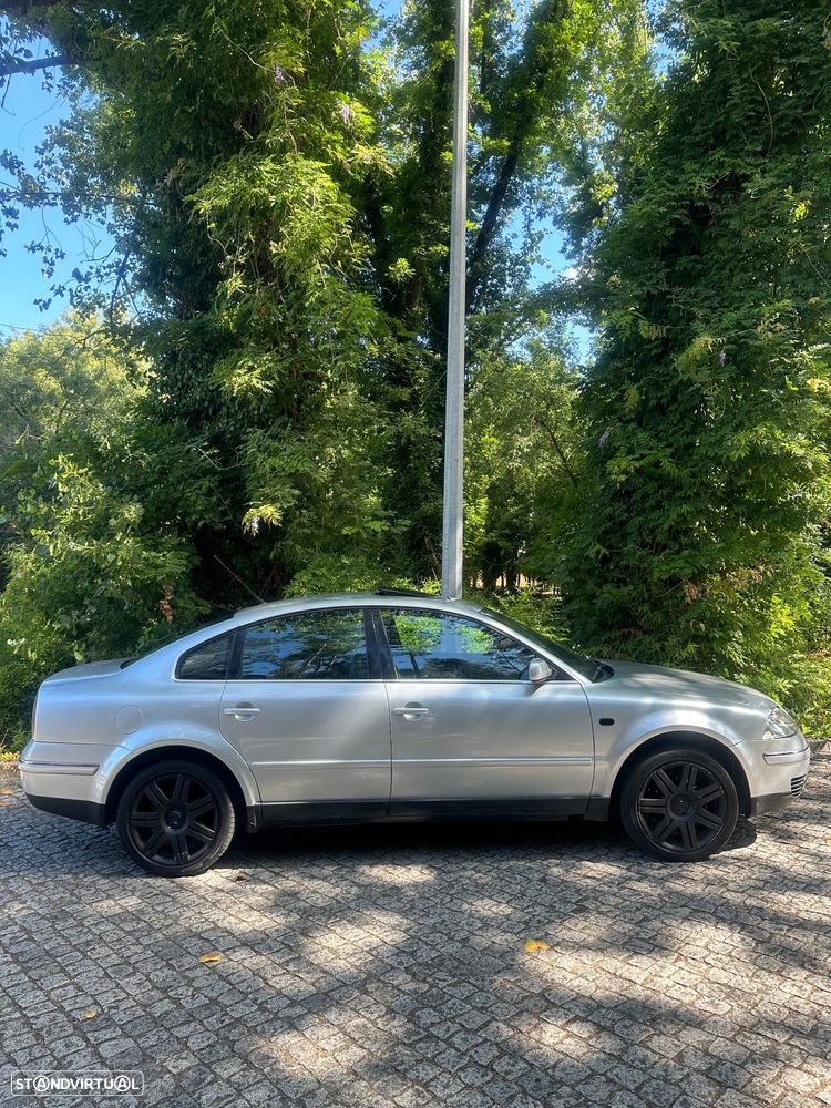 VW Passat 1.9 TDi Highline Tip - 9