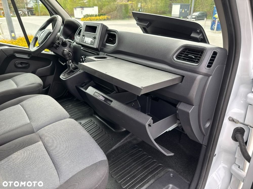 Renault Master - 32