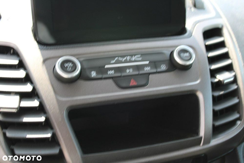 Ford Transit Connect - 24