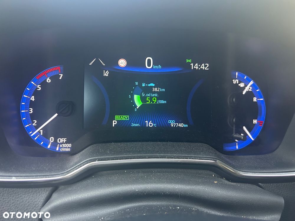 Toyota Corolla 1.8 Hybrid Comfort - 24