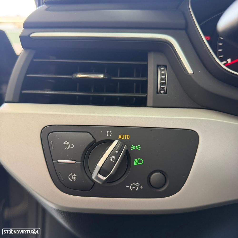 Audi A4 Avant 30 TDI Advanced S tronic - 10