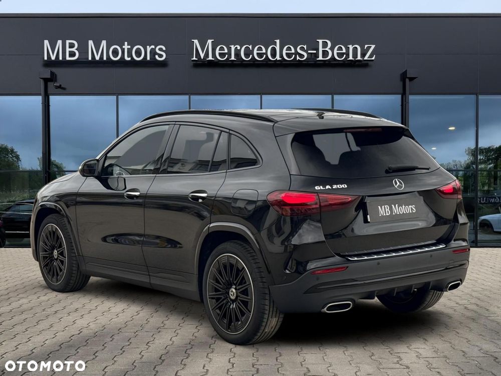 Mercedes-Benz GLA - 7