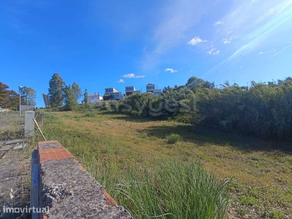 Lote de terreno urbano, localizado em Torres Novas. - Grande imagem: 5/11