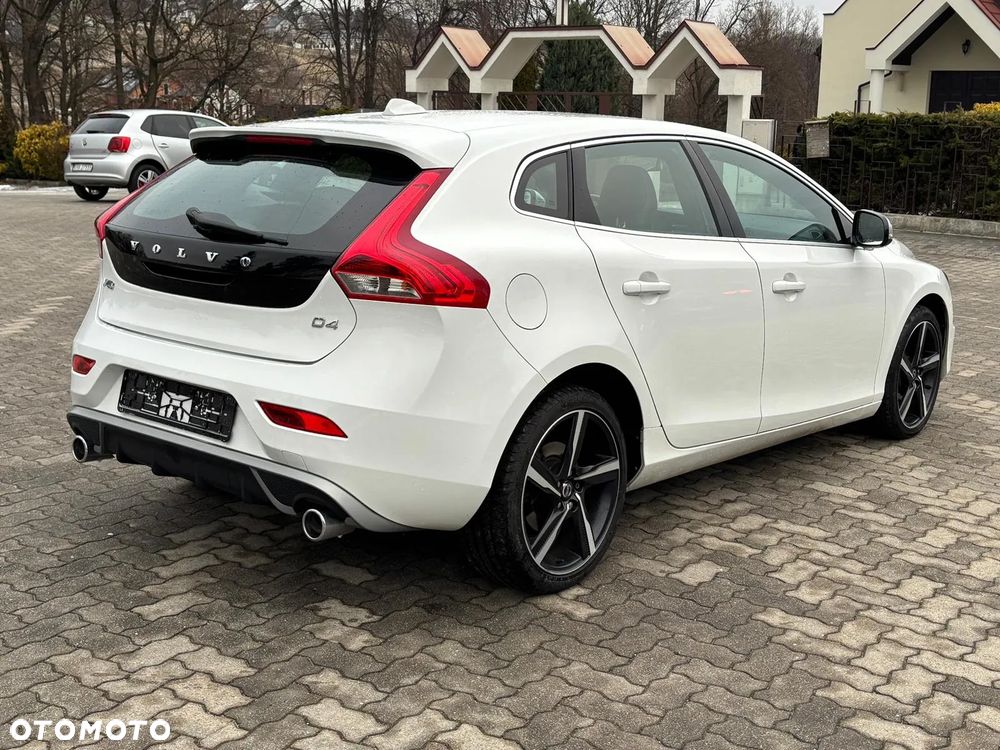 Volvo V40 D4 Geartronic RDesign - 6