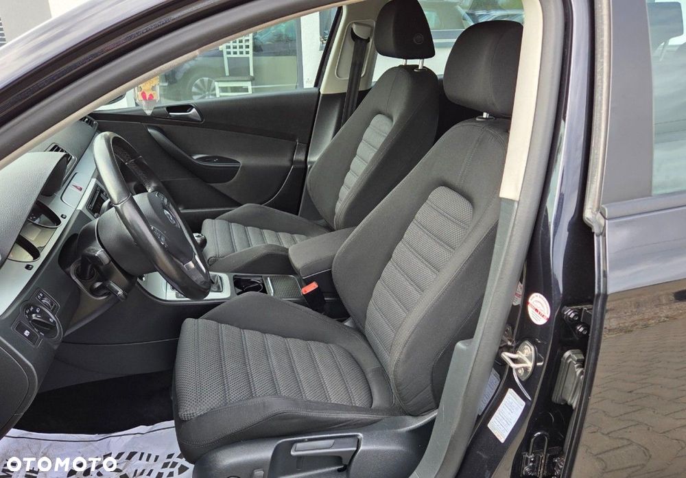 Volkswagen Passat - 10