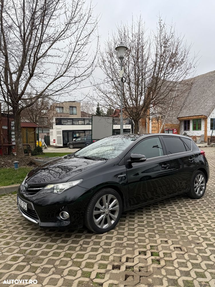 Toyota Auris 1.8 L VVT-i TS Hybrid Sol+ - 4