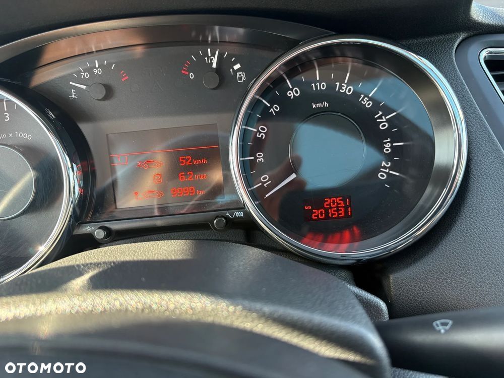 Peugeot 5008 2.0 HDi Allure 7os - 18