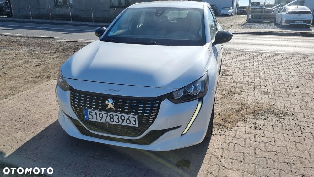 Peugeot 208 - 16
