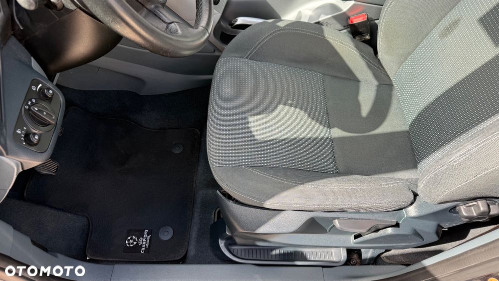 Ford C-MAX 1.6 TDCi Start-Stop-System Champions Edition - 14