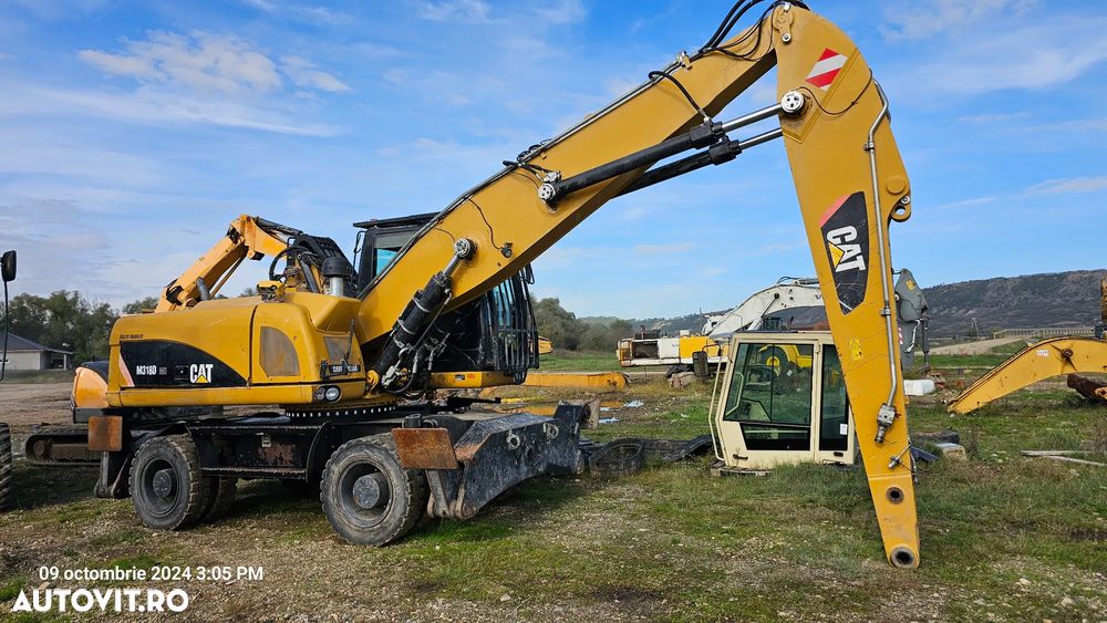 Caterpillar CAT 318 D Excavator pe roti - 2