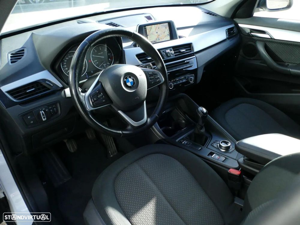 BMW X1 16 d sDrive Advantage - 28