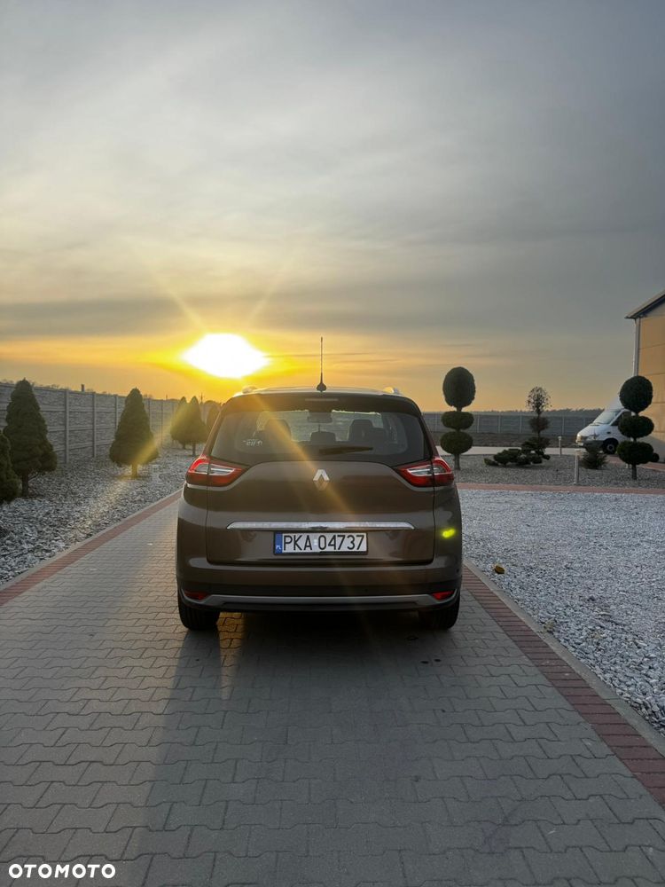 Renault Grand Scenic - 4