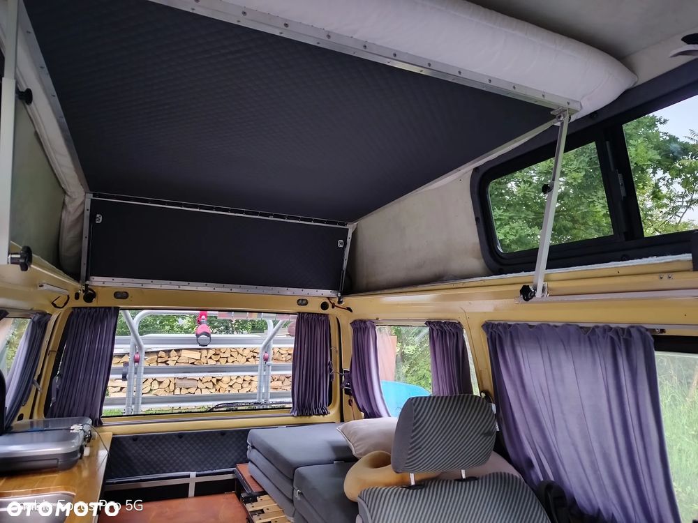 Volkswagen Transporter - 9