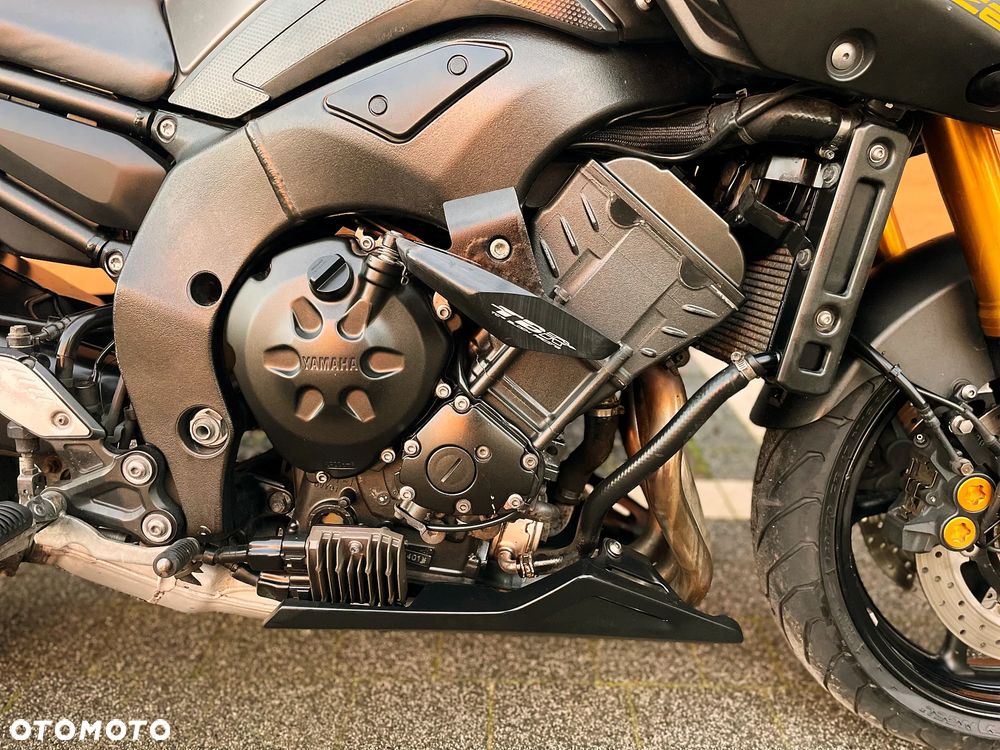 Yamaha FZ8 - 10