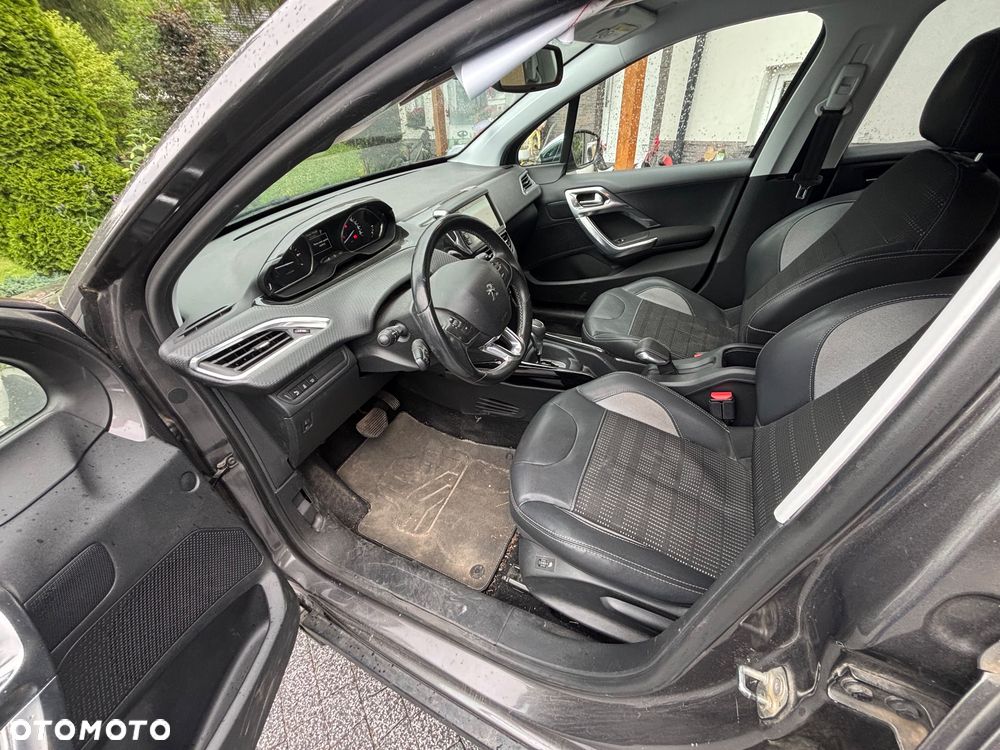 Peugeot 2008 - 11