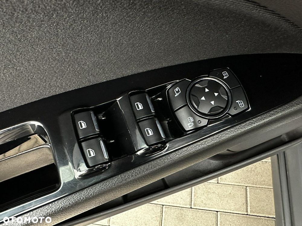 Ford Mondeo 2.0 TDCi Ambiente - 25