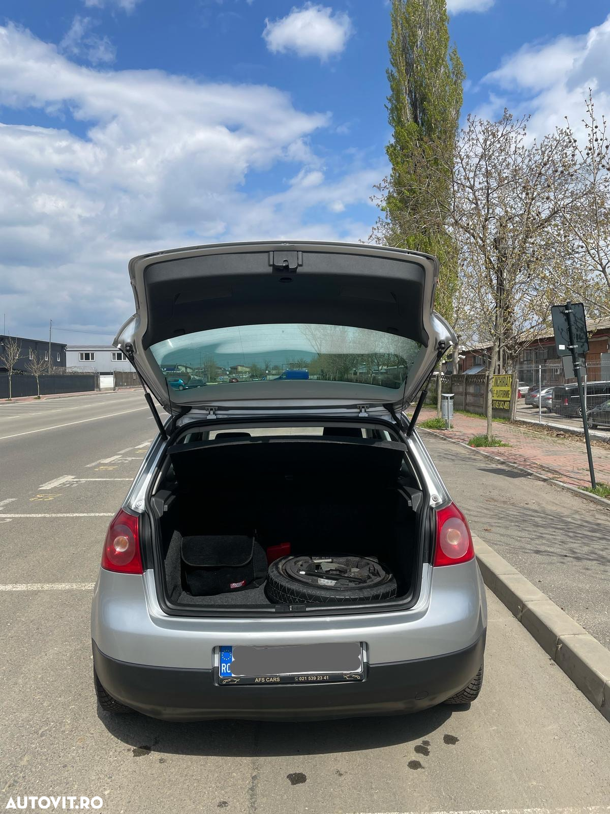 Volkswagen Golf 1.6 Comfortline - 6
