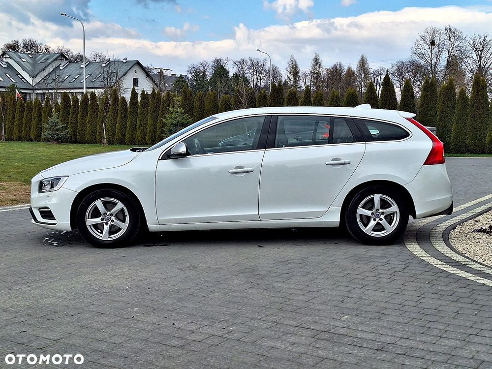 Volvo V60 D3 Geartronic RDesign - 11