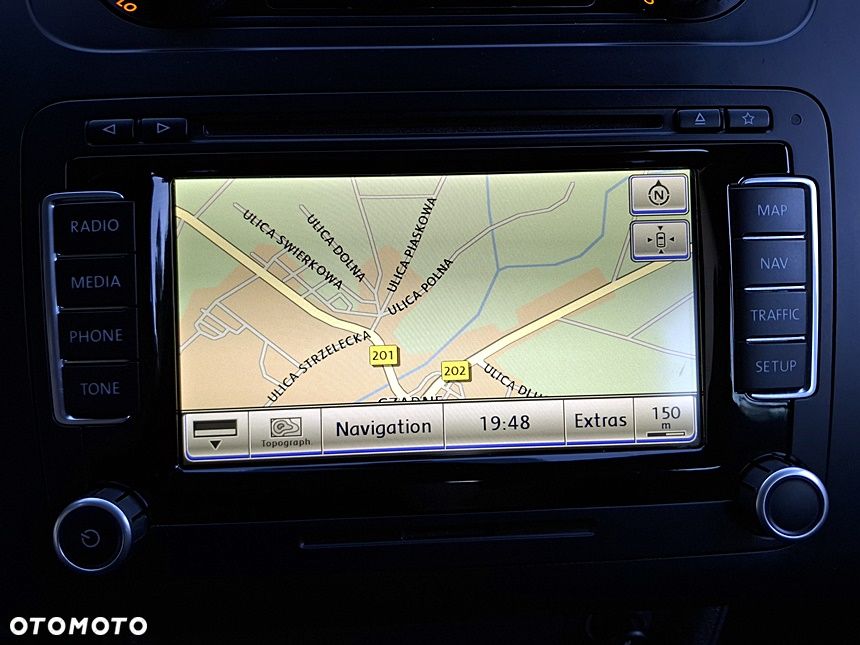 Volkswagen Touran 1.6 TDI DPF BlueMotion Technology Trendline - 24