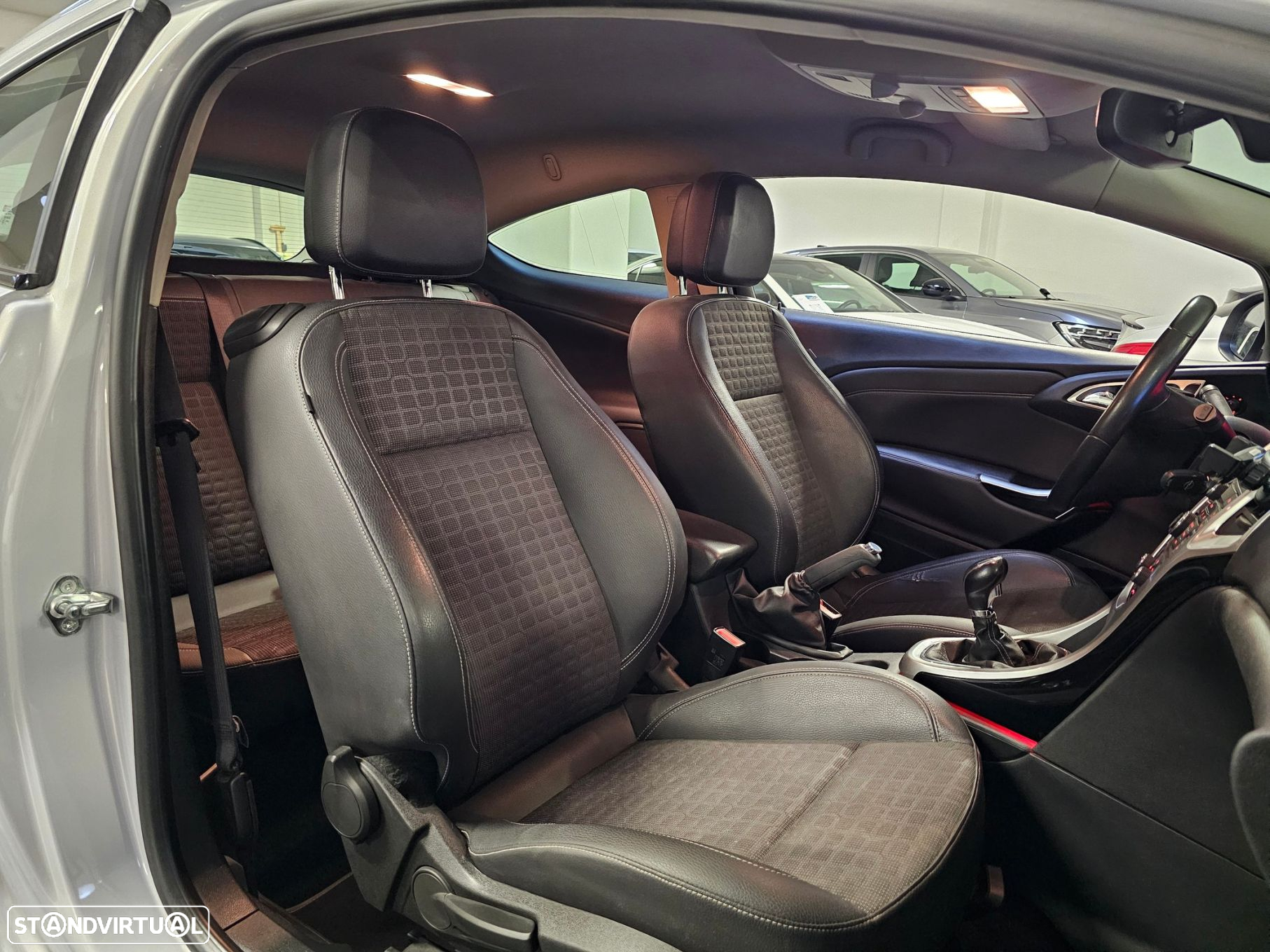Opel Astra GTC 1.4 Turbo - 25