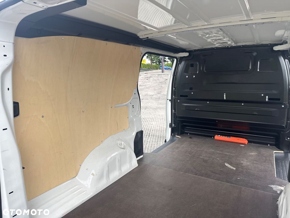 Opel VIVARO - 19