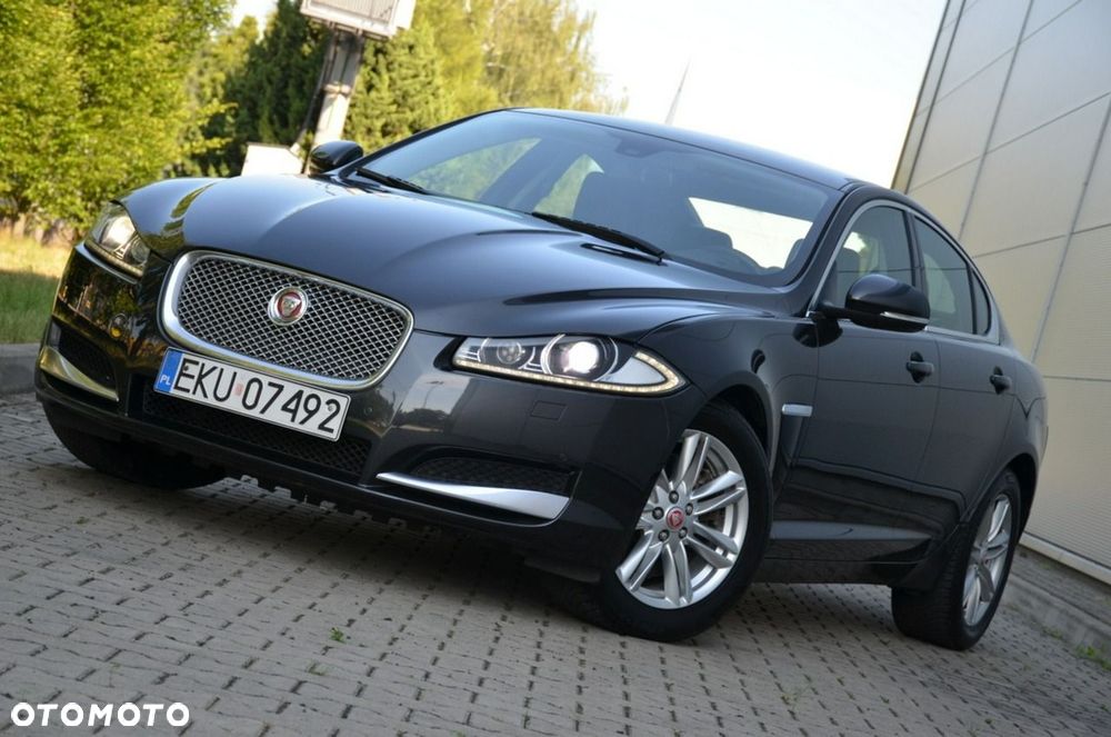 Jaguar XF - 18