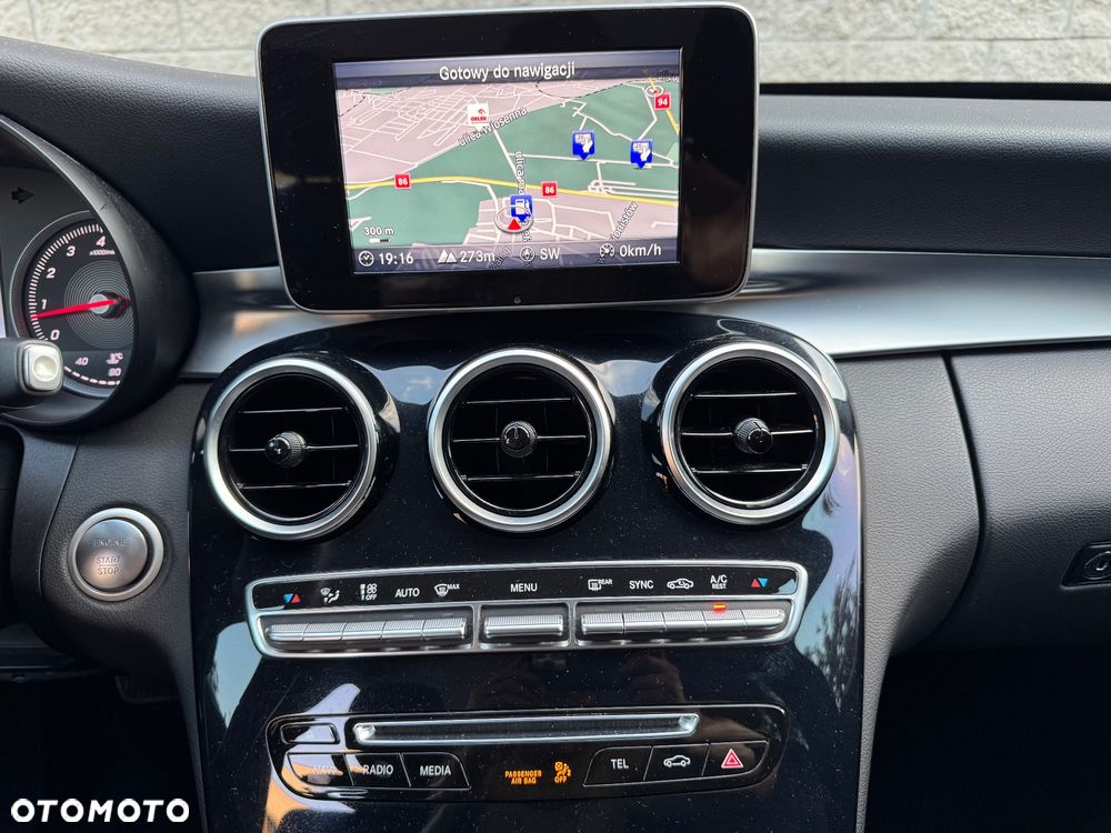 Mercedes-Benz Klasa C 200 7G-TRONIC Exclusive - 15